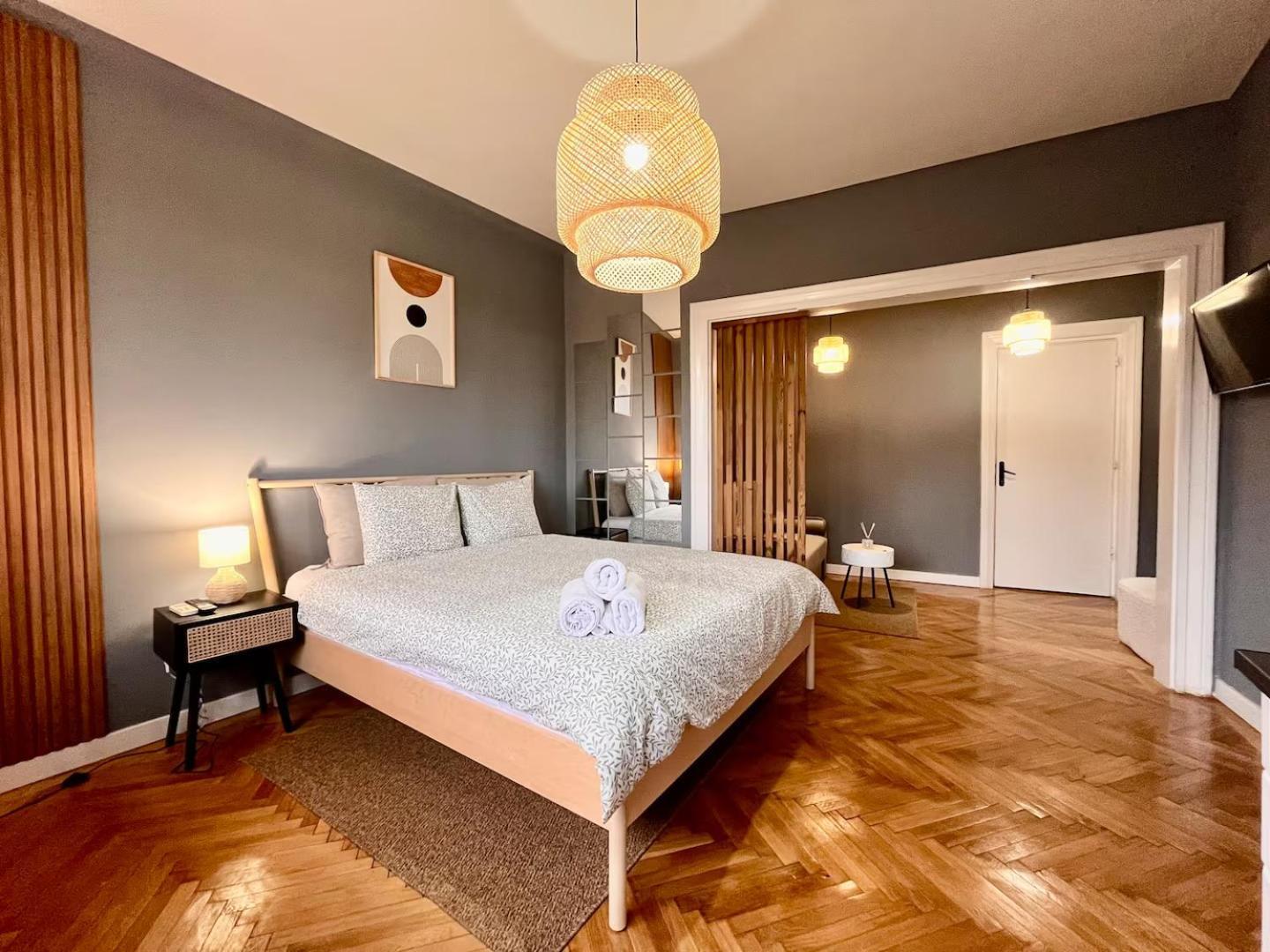 Woodie With Premium Comfort By Piata Unirii דירה